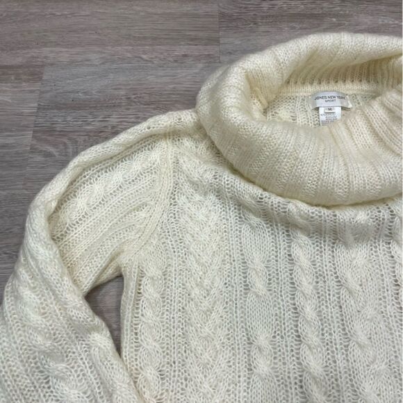 Jones New York Sport White Cowl Turtleneck Mohair Sweater Cable knit classic fit - Picture 4 of 5